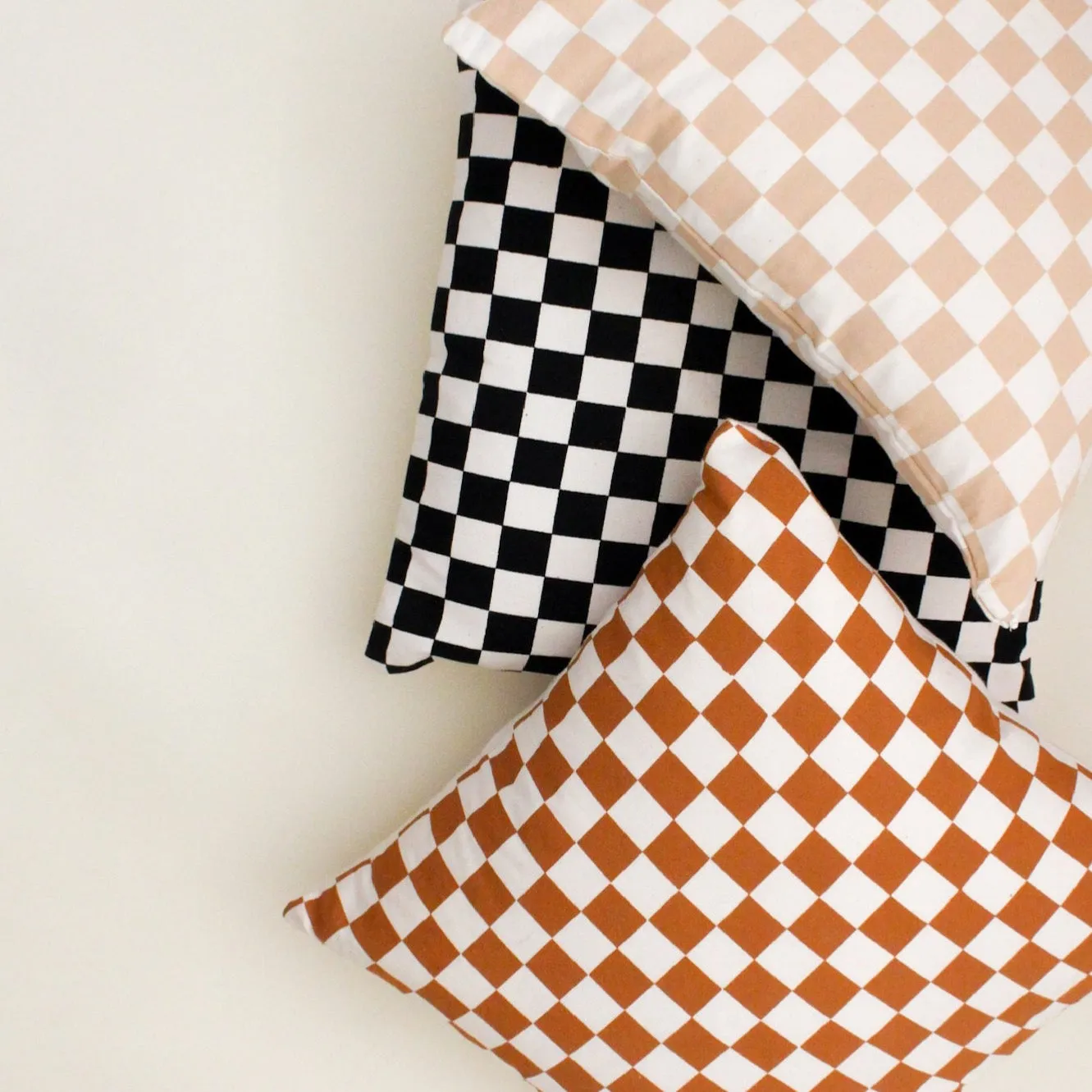 Cozy Cotton Checkered Pillow Cover - Stylish and Soft Textured Home Decor Accessory