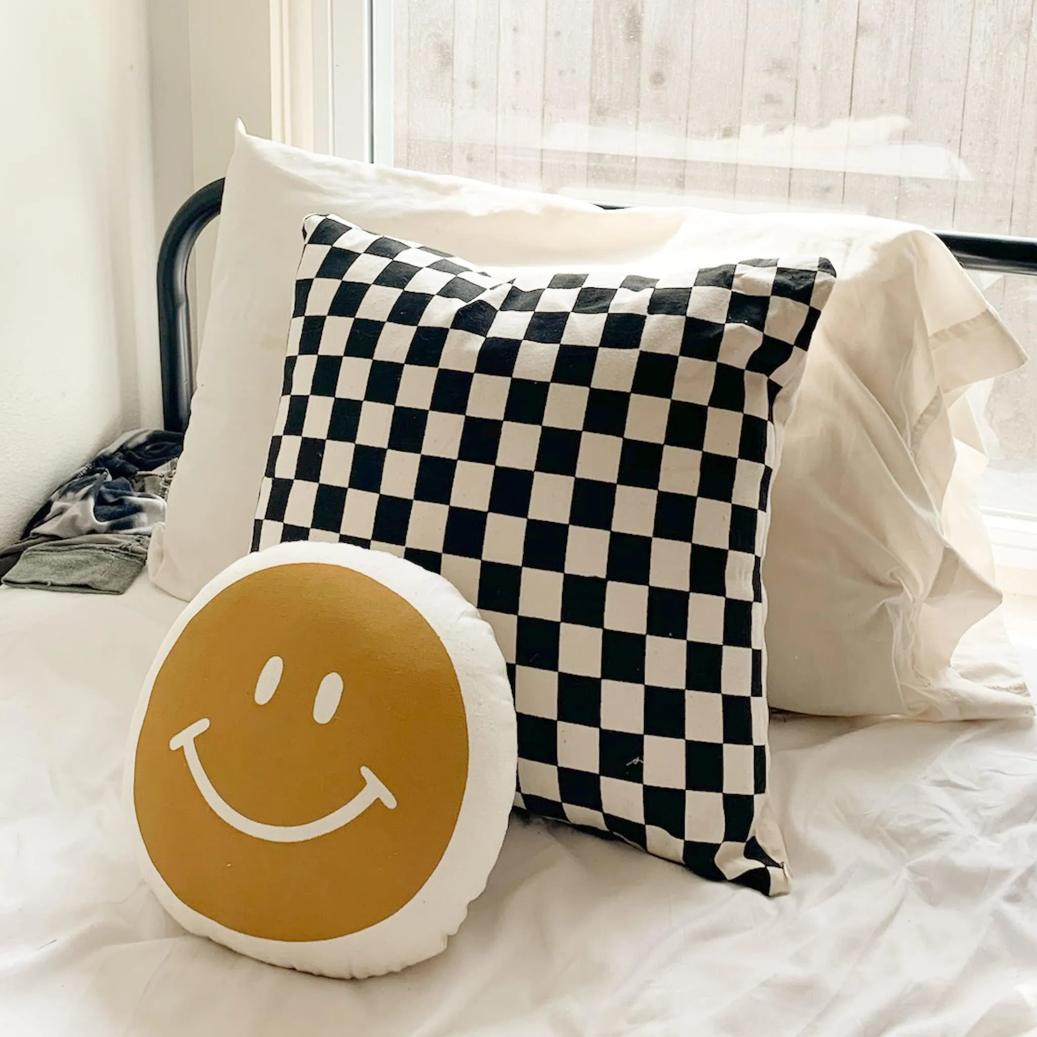 Cozy Cotton Checkered Pillow Cover - Stylish and Soft Textured Home Decor Accessory