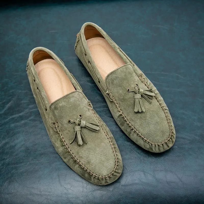 Men's Loafers Shoes Solid Color Round Toe Suede Vamp Tassel Driving Shoes Comfortable Slip Resistant Anti-Slip Fashion Slip-on