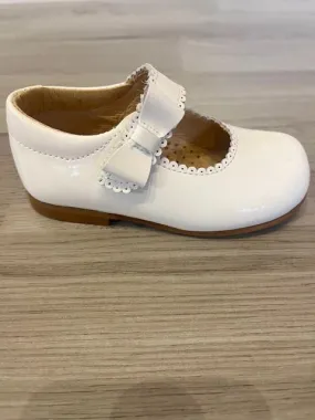TNY Yvonne